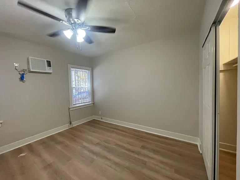 5217 Lexington Ave — Photo 9