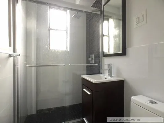 Rented by Sovereign Associates | media 13