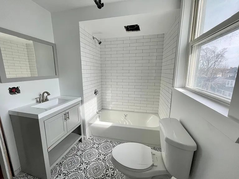 72 Nahant St #3 — Photo 7