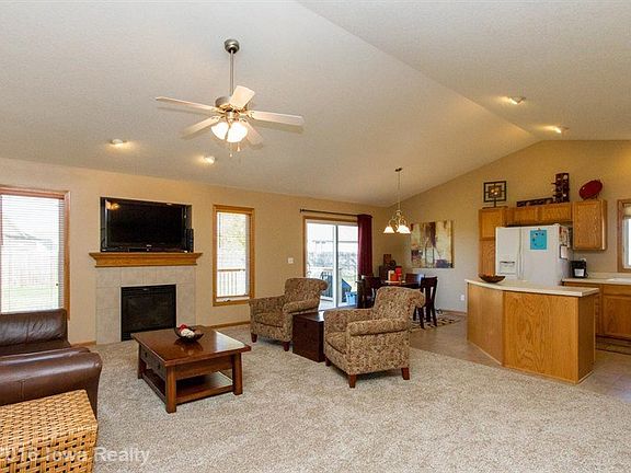 2nd image of 1915 NW Prairie Lakes Ct