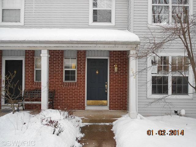 1st image of 3912 Courtyard Pl SE #16