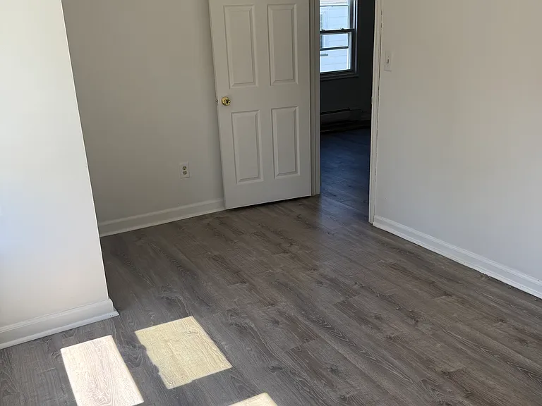 77 N 14th St #2 — Photo 9