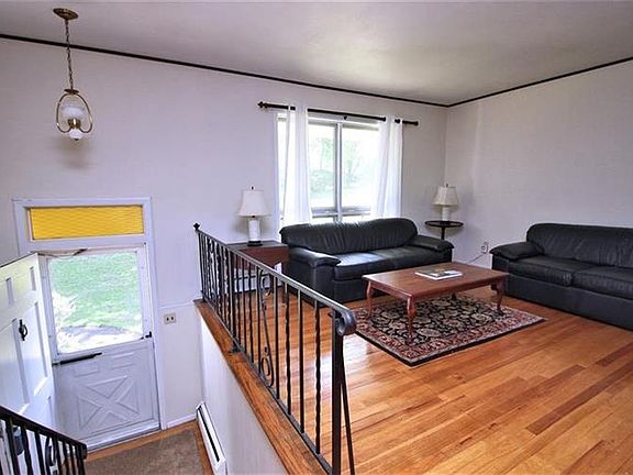5th image of 563 Millburn Ct