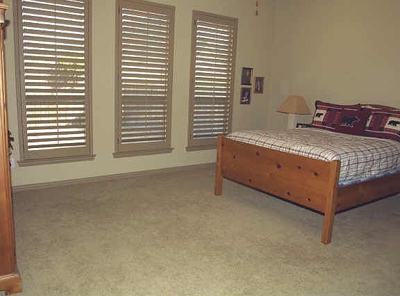 4th image of 2070 Sandy Creek Dr