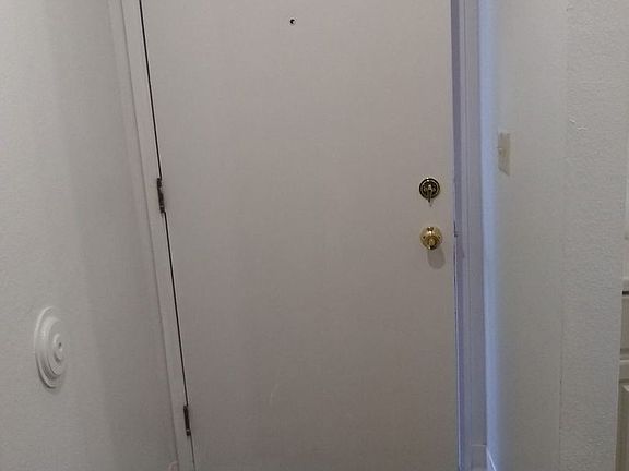3rd image of 1504 E Beacon Ave APT 25