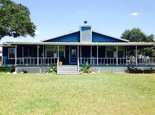 93 Brown Lane, Yoakum, TX 77995