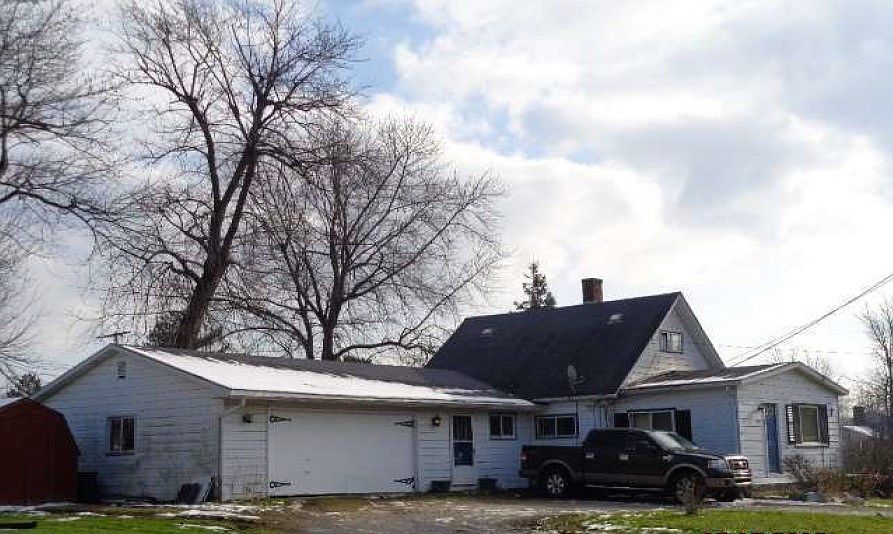 2nd image of 5078 Geneva Dr