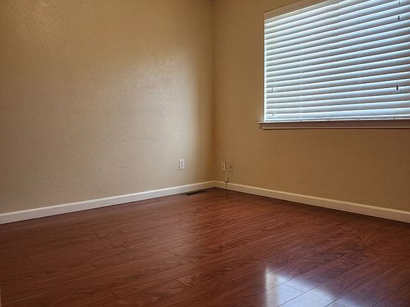 3rd image of 1325 E Marion Russell Dr