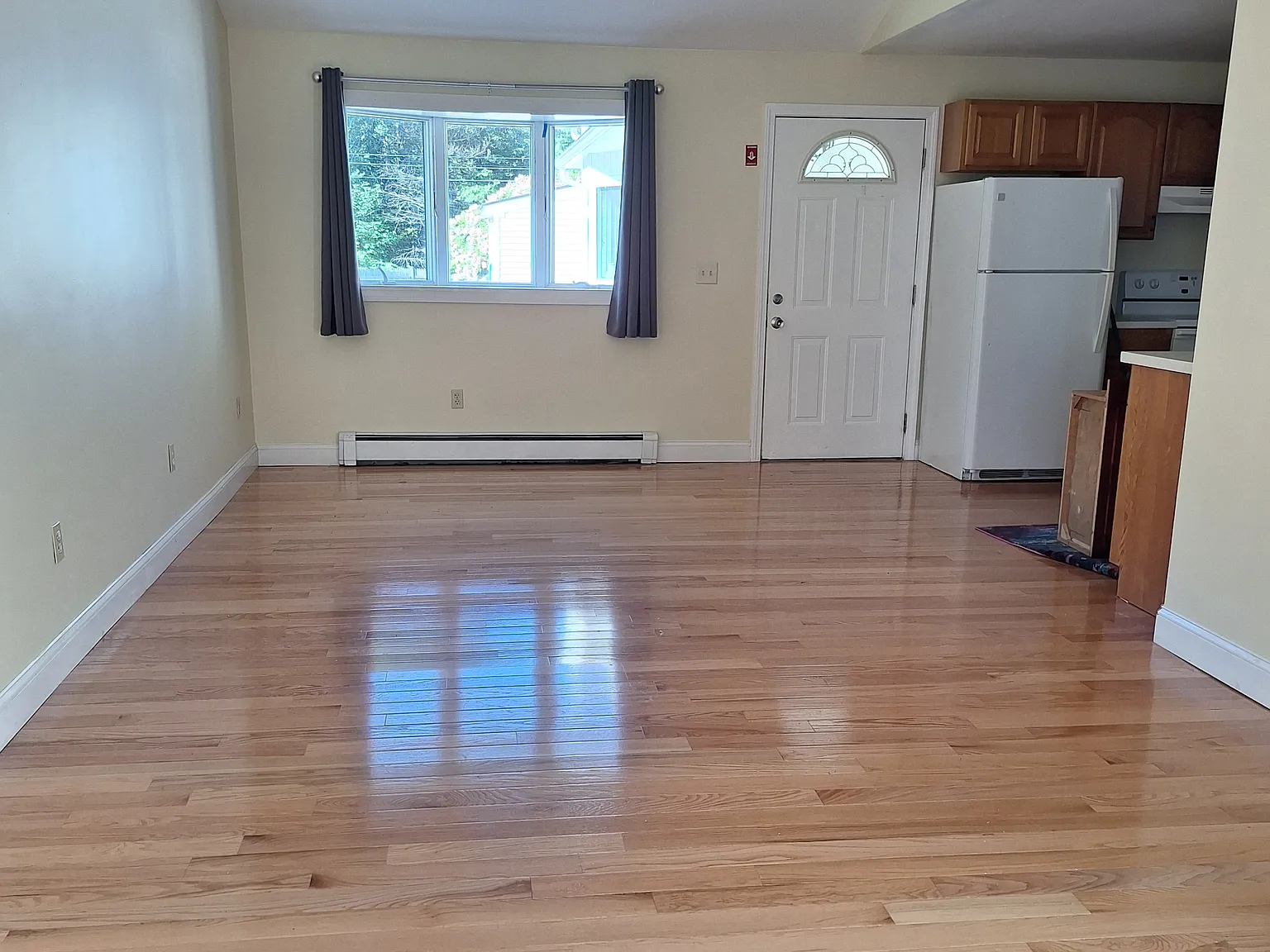 2 bed, 760 sqft, $1,800 — Photo 2