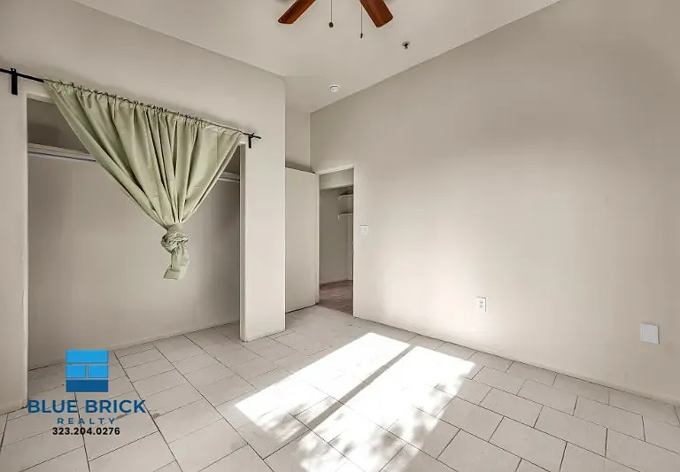 5869 S Figueroa St #3 — Photo 9