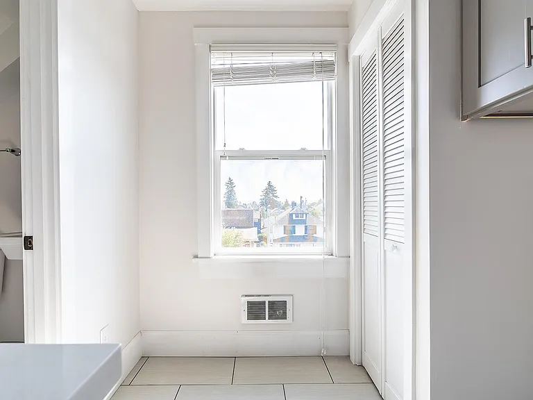 2314 Hoyt Ave #D — Photo 7