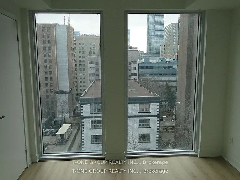 319 Jarvis St #902 — Photo 7