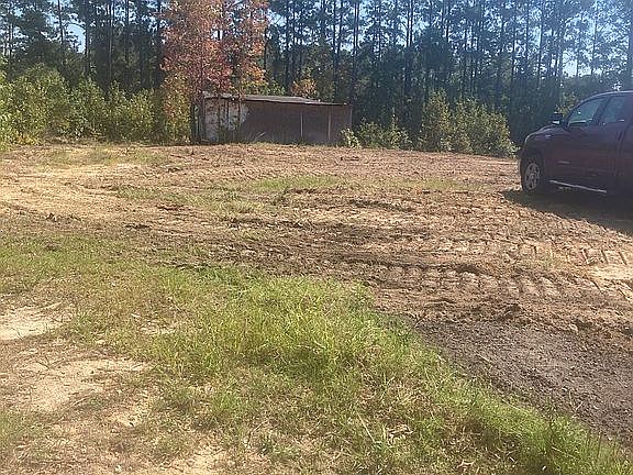 3rd image of 825 Antler Dr