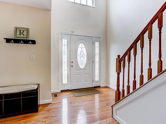 4th image of 116 Dartmouth St