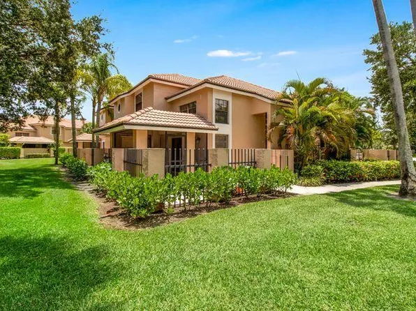 360 Prestwick Circle #1, Palm Beach Gardens, FL 33418