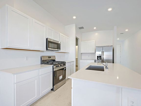 34457 S Fallstreak Dr Web Quality 005 05 Kitchen