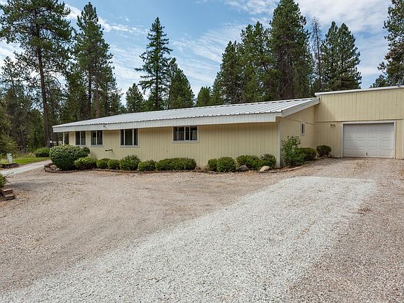 3rd image of 611 W Denison Chattaroy Rd