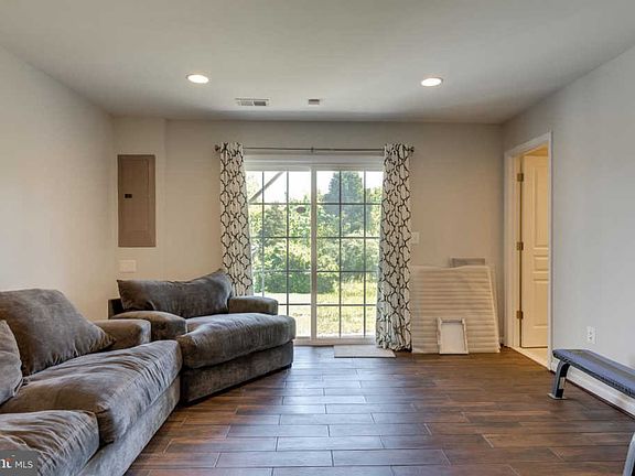 5th image of 8255 Heritage Crossing Ct #18