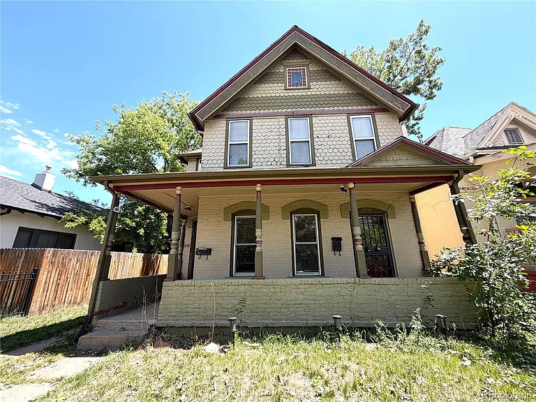 2136 N Lafayette St — Photo 1