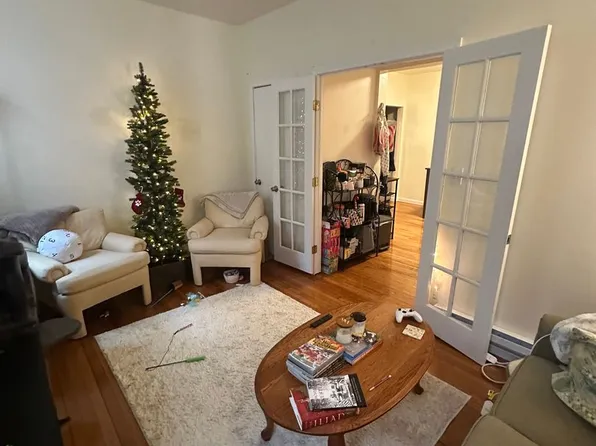 1 Aberdeen St #4D, Boston, MA 02215