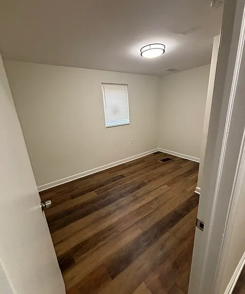 4404 Banks Pl NE — Photo 9