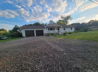 14108 Placid Dr, Holly, MI 48442