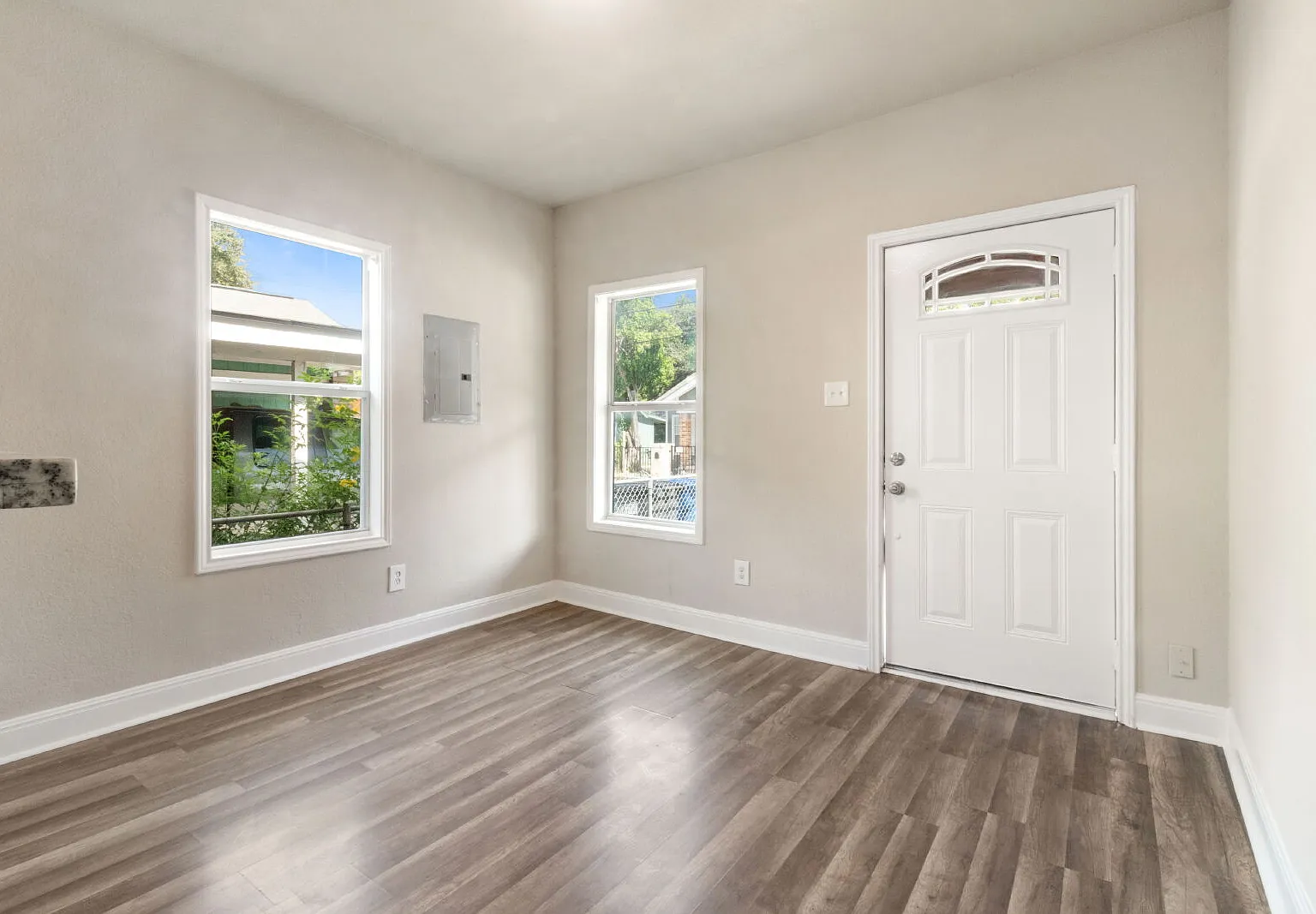 2 bed, 2.0 bath, 768 sqft, $1,380 — Photo 4