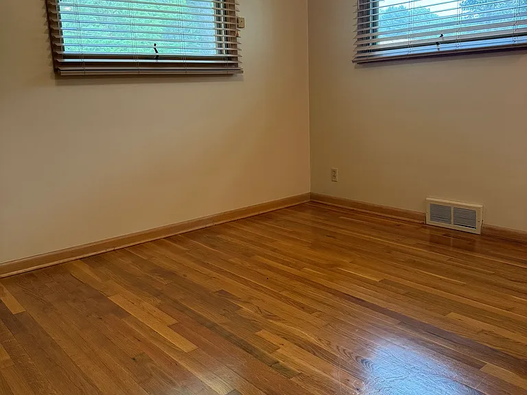 3735 Pace Blvd — Photo 15