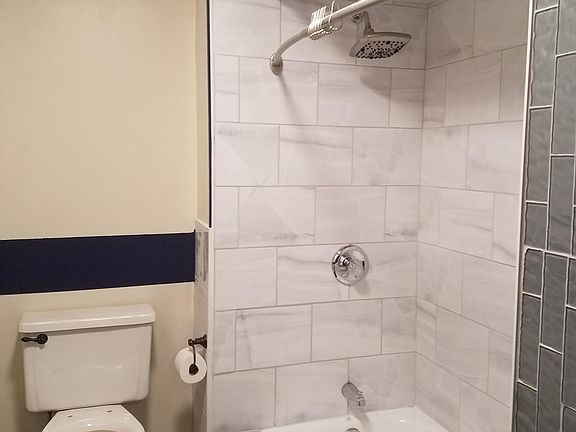 2nd image of 2117 W Ontario St APT 3