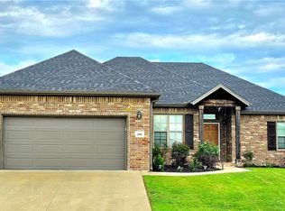 2303 N Elisabeth St, Siloam Springs, AR 72761