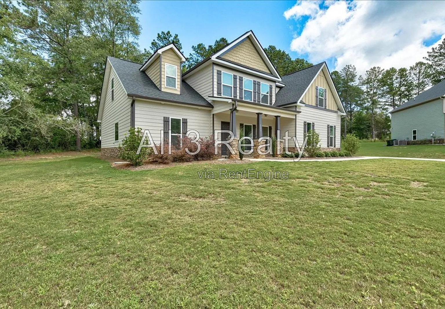 4 bed, 3.5 bath, 2550 sqft, $3,200 — Photo 1