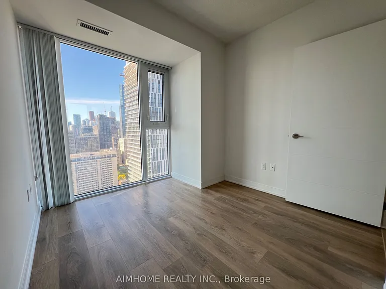 50 Wellesley St E #3210 — Photo 8