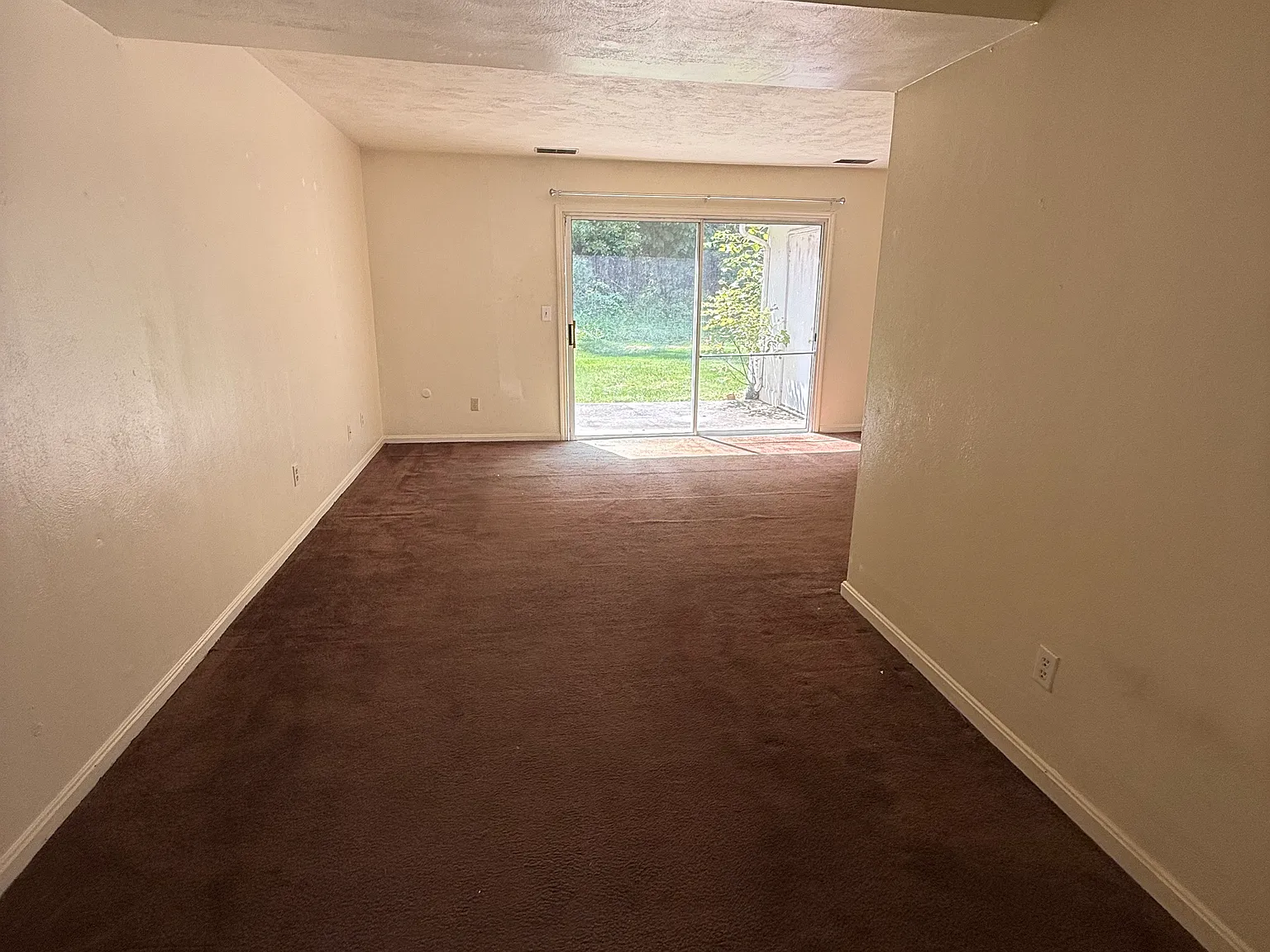 3 bed, 1.5 bath, $1,000 — Photo 3
