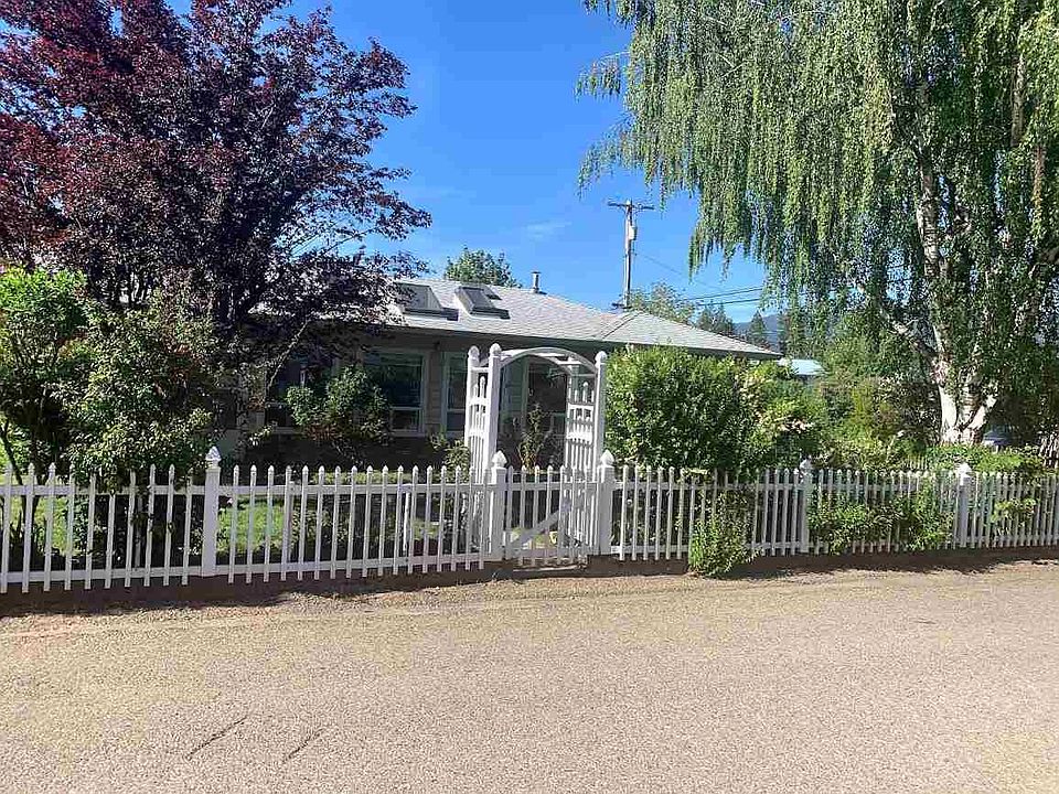 1st image of 2095 Pine St
