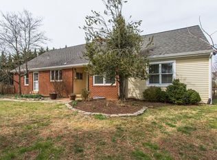 8017 Guy Dr, Manassas, VA 20111