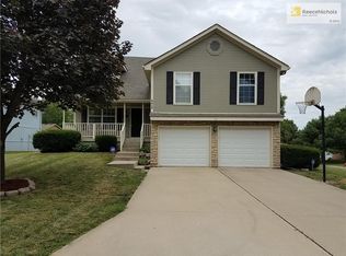 2013 NE Springbrook St, Blue Springs, MO 64014