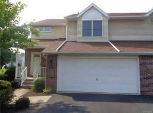 5451 Village Station Cir, Williamsville, NY 14221