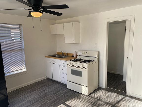 3rd image of 301 Wilmes Dr #B