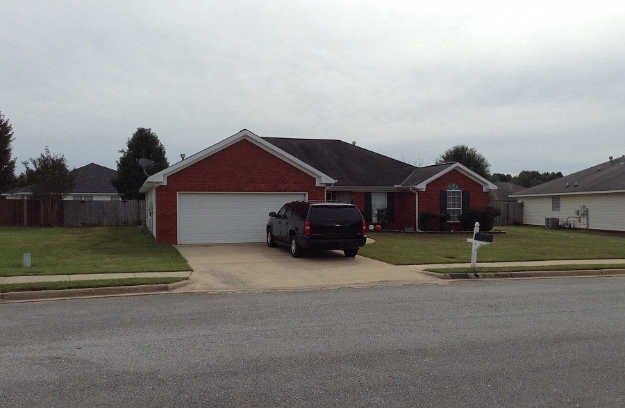 1st image of 11521 Waterbury Cir