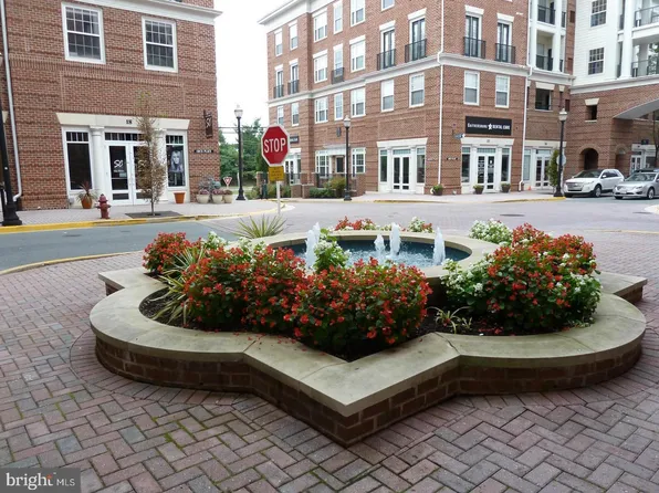 3 Arch Pl Unit 132, Gaithersburg, MD 20878