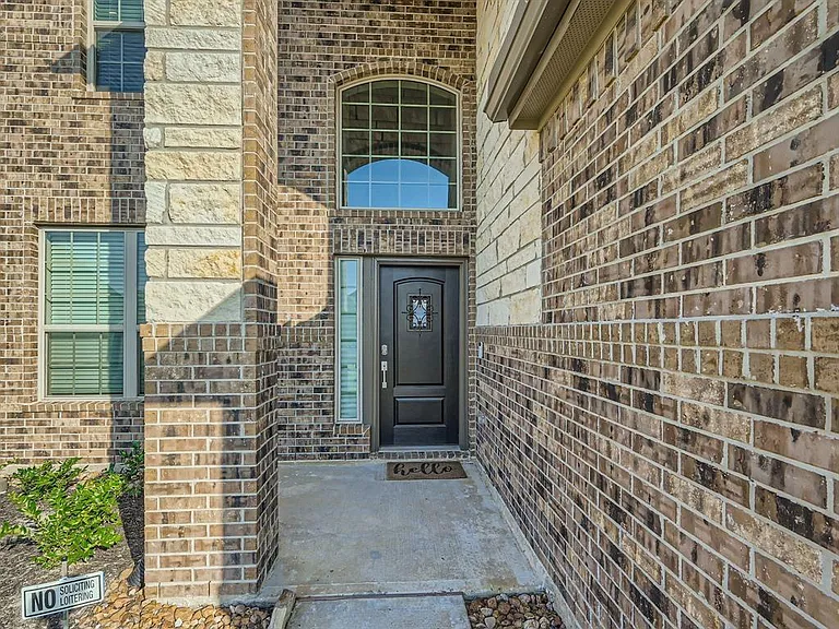 3735 Lion Creek Ct — Photo 3