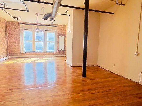 4th image of 215 Mitchell St SW #15