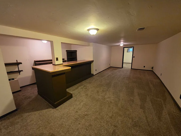 1798 Chateau Dr — Photo 17
