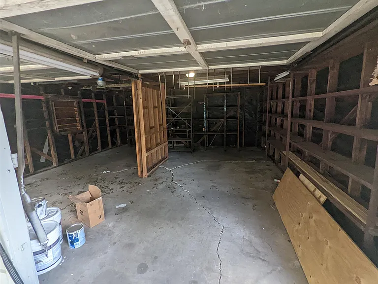 7521 Laredo St — Photo 25
