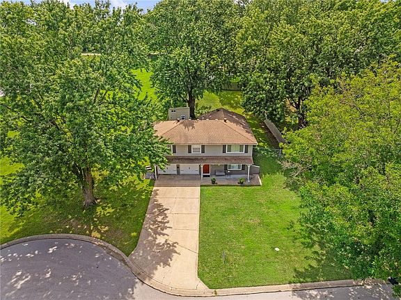3rd image of 3830 N Denver Ct