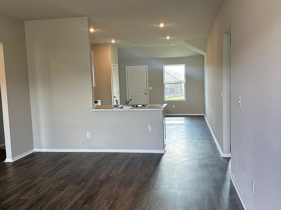 2nd image of 6500 Wild Rose Loop