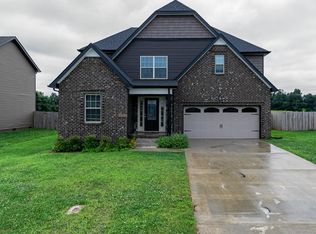 728 Crestone Ln, Clarksville, TN 37042