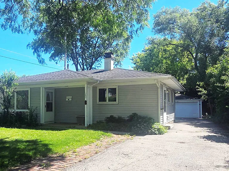 193 E Dennis Rd — Photo 1