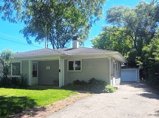 193 E Dennis Rd, Wheeling, IL 60090