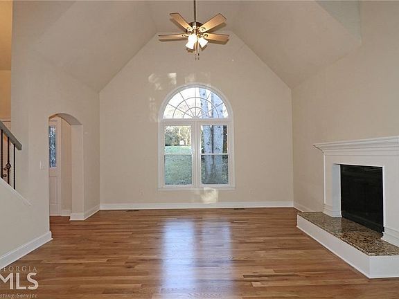 3rd image of 213 Captains Quarters